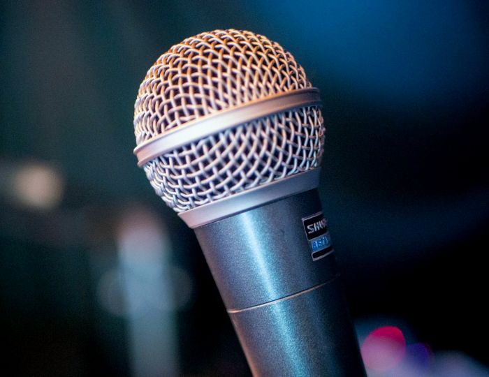Acoustic panels and microphone placement
